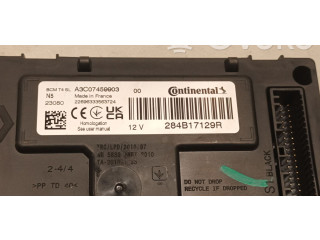 Блок предохранителей 284B17129R   Dacia Spring    