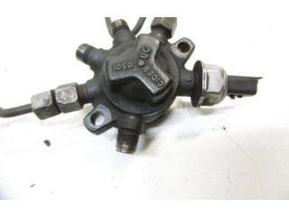 Топливная рампа 8200057345, 8200057345   Renault Clio II  