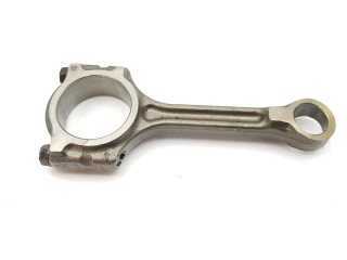 Шатун  121003320R    Dacia Sandero для бензинового двигателя 0.9