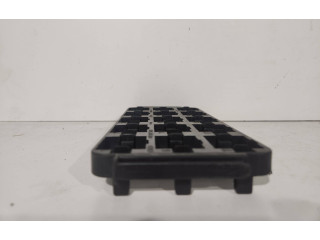   Pojistková skříňka 4D0937503   Audi A8 S8 D2 4D 1998