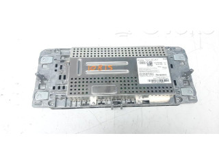 Радио/ проигрыватель CD/DVD / навигация