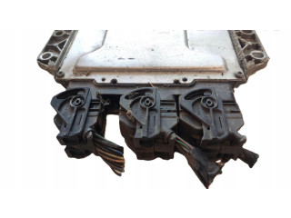 Блок управления двигателем Блок управления 237104524R   Dacia Lodgy