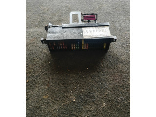   Pojistková skříňka    Volkswagen Tiguan 2011