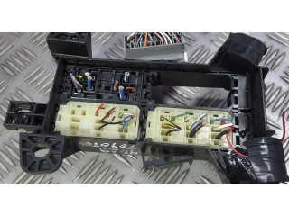 Pojistková skříňka Toyota Hiace (H200) 2008