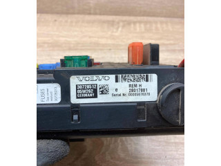 Блок предохранителей 30728512, 28017881 Volvo XC90
