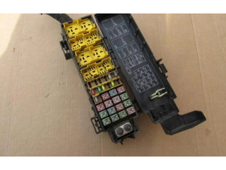 Блок предохранителей Jeep Cherokee III KJ