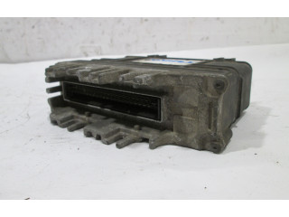 Řídící jednotka 032906030M   Volkswagen Golf III 1996