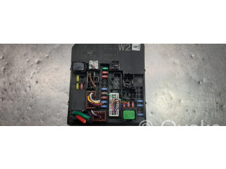 Pojistková skříňka 284B73NL1A, 521773F04 Nissan NV200 2010