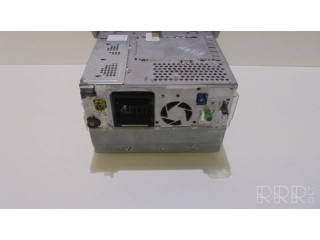 Радио/ проигрыватель CD/DVD / навигация