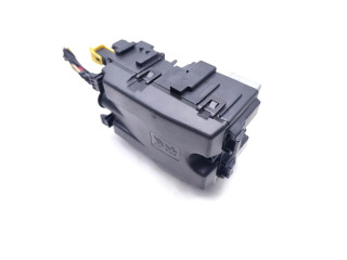 Блок предохранителей  9806192580   Peugeot 2008 I    