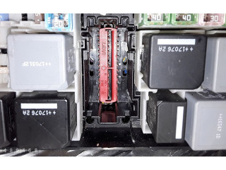 Блок предохранителей AV6T14A067AD   Ford Transit -  Tourneo Connect    