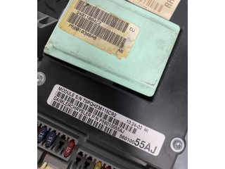 Блок предохранителей  56010055AJ, 24011084CZ   Jeep Liberty    