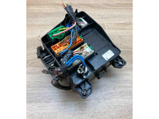 Блок предохранителей 379E08, 339E13 Mazda 323