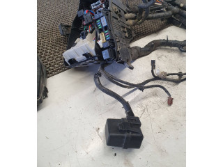 Pojistková skříňka 284b71by0a Nissan Murano Z51 2010