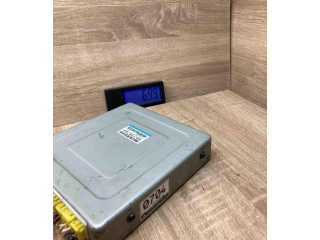 Блок управления двигателем ECU MD330704, E2T65680 Mitsubishi Colt