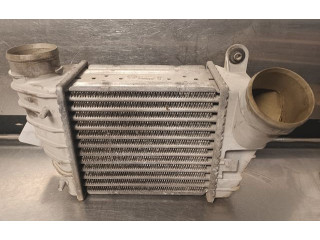 Интеркулер  8L9145806B   Audi TT Mk1 