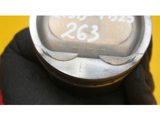 Поршень с шатуном    Subaru Forester SJ       