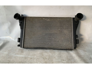 Интеркулер  1K0145803E   Volkswagen Touran I 