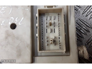 Pojistková skříňka 30728906, 519096408 Volvo S40 2005