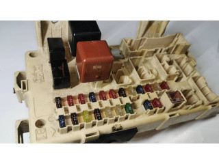   Pojistková skříňka 8922144040   Toyota Avensis Verso 2003