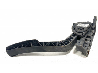 Педаль акселератора