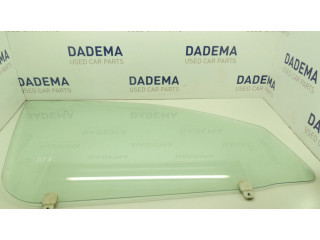 Основное стекло передних дверей (четырехдверного автомобиля)