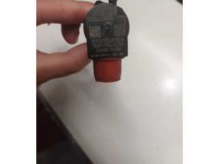 Vstřikovač 338002A650 KIA Rio