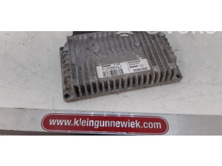 Блок управления коробкой передач 8200548381, 8200467276 Renault Clio III