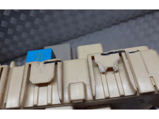 Pojistková skříňka Scion xA 2004