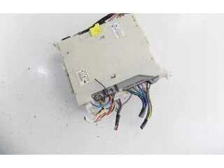 Pojistková skříňka 8273030631 Lexus GS 300 350 430 450H 2006