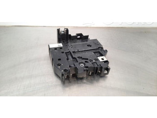 Блок предохранителей 32265898 Volvo XC40