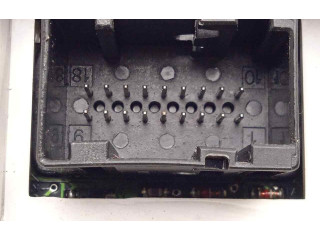 Přístrojová deska  Lancia Thesis 2004 1.CONECTOR  