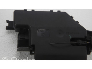 Zámek zadních dveří 8196401 BMW 3 E90 E91 2006