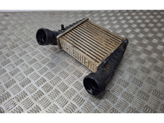 Интеркулер  PA66GF35   Volkswagen PASSAT B5.5 