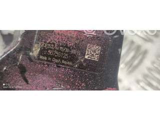 Топливный насос 30756125   Volvo V70  