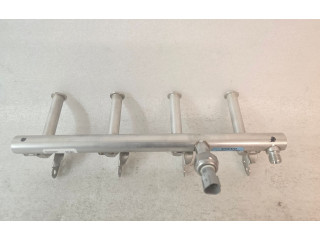 Топливная рампа 32203060 Volvo XC40 для двигателя B4204T14