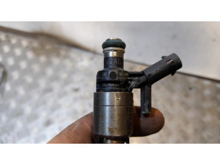 Vstřikovač 06L906036J Audi A3 S3 8V pro benzínový motor 2.0 Cnt