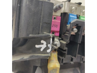 Блок предохранителей A0009827723, A0009828323   Mercedes-Benz A W176    