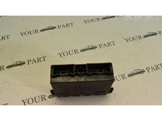   Pojistková skříňka 8921130020   Lexus GS 300 350 430 450H 2005