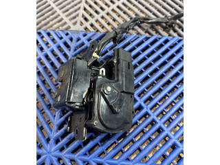 Zámek zadních dveří    Lexus CT 200H 2012