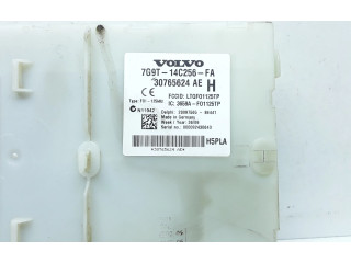 Блок предохранителей 30765624, 7G9T14C256FA   Volvo V70    
