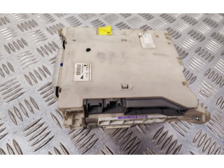 Блок предохранителей 8273053B60, 910290161 Lexus IS 220D-250-350