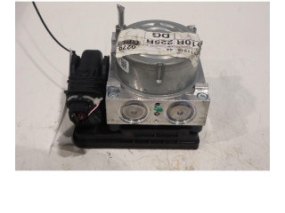 Блок АБС 10.0220-3032.4   Dacia  Sandero  2008 - 2012 года