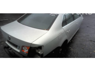 Зеркало электрическое        Volkswagen Jetta V  2005 - 2010 года   