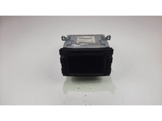 Радио/ проигрыватель CD/DVD / навигация