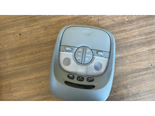 Фонарь освещения передних мест