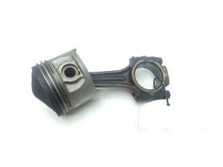 Píst 11004 Mercedes-Benz S W116 pro benzínový motor 2.8