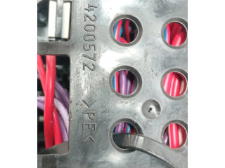 Блок предохранителей 4200572, A0424684 Saab 9-5