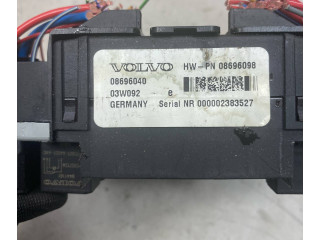Блок предохранителей 08696098, 03W092   Volvo XC90    