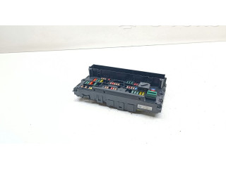 Блок предохранителей 9210863 BMW X3 F25